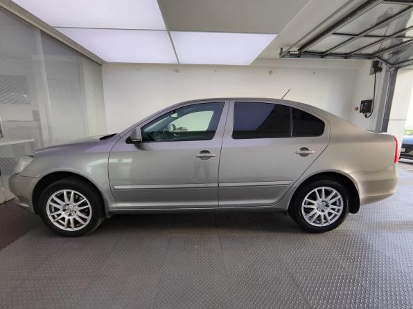 Skoda Octavia II (A5) Рестайлинг с пробегом 2012 года, цена 1 015 000 рублей, 145800 км, лифтбек, Автокод Объявления