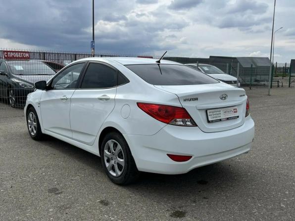Hyundai Solaris I с пробегом 2014 года, цена 995 749 рублей, 123215 км, седан, Автокод Объявления