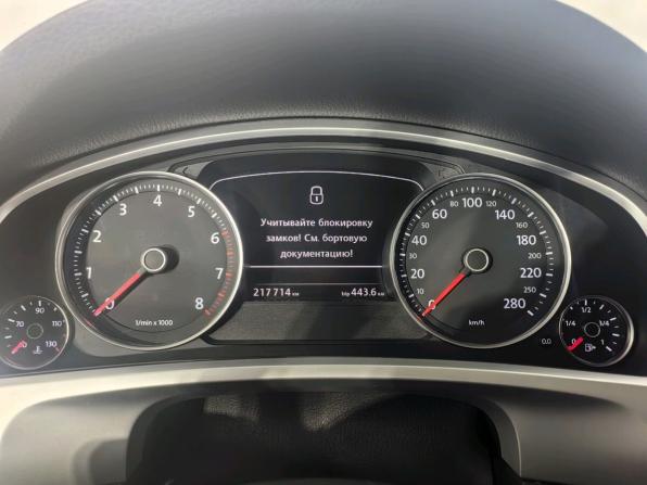 Volkswagen Touareg II Рестайлинг с пробегом 2015 года, цена 2 300 000 рублей, 212000 км, внедорожник, Автокод Объявления