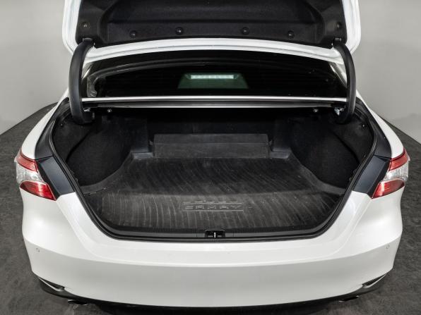 Toyota Camry VIII (XV70) Рестайлинг с пробегом 2021 года, цена 3 298 000 рублей, 50234 км, седан, Автокод Объявления