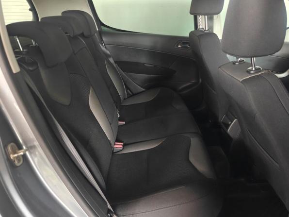 Peugeot 308 I Рестайлинг с пробегом 2011 года, цена 548 000 рублей, 136000 км, хэтчбек, Автокод Объявления