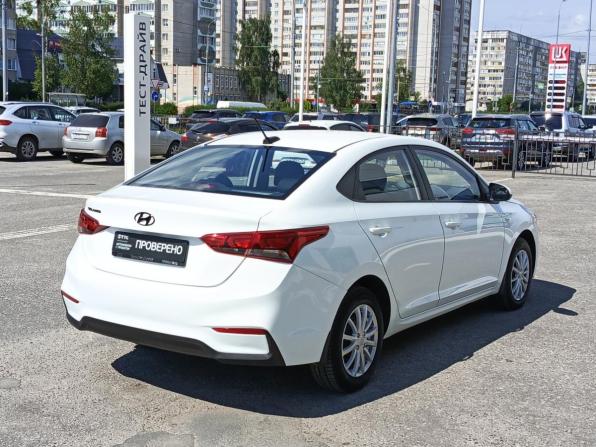 Hyundai Solaris II с пробегом 2018 года, цена 1 090 000 рублей, 143258 км, седан, Автокод Объявления