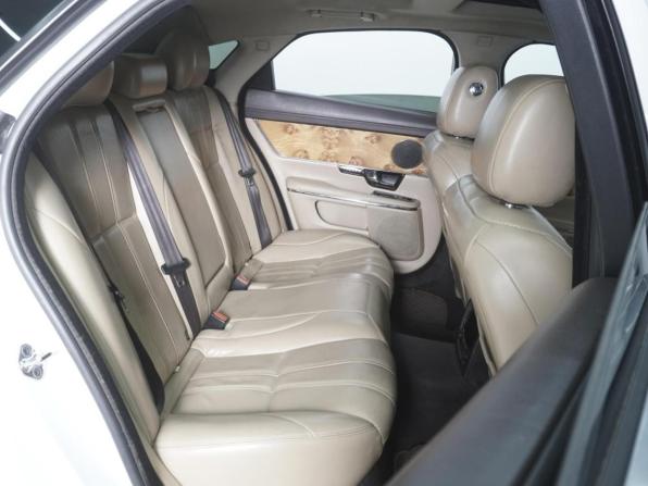 Jaguar XJ IV (X351) с пробегом 2011 года, цена 1 350 000 рублей, 238672 км, седан, Автокод Объявления