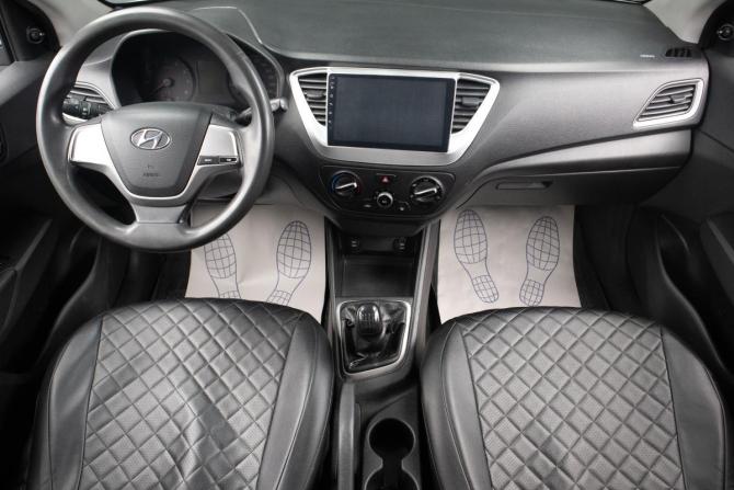 Hyundai Solaris II с пробегом 2017 года, цена 829 000 рублей, 237172 км, седан, Автокод Объявления