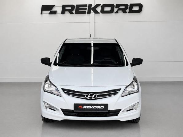 Hyundai Solaris I Рестайлинг с пробегом 2015 года, цена 639 000 рублей, 172105 км, седан, Автокод Объявления