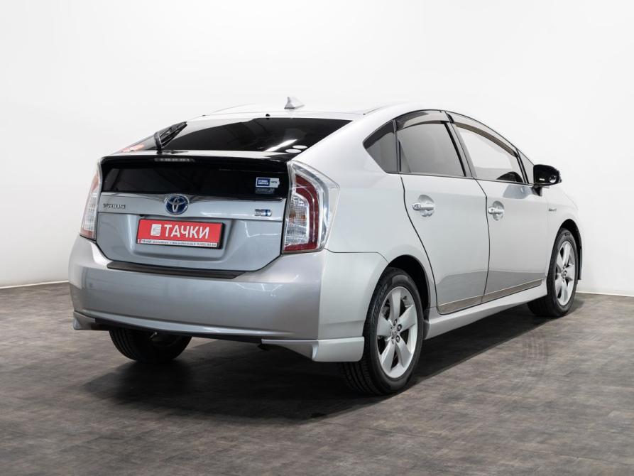 Toyota Prius III Рестайлинг (XW30) Чита  - изображение 3