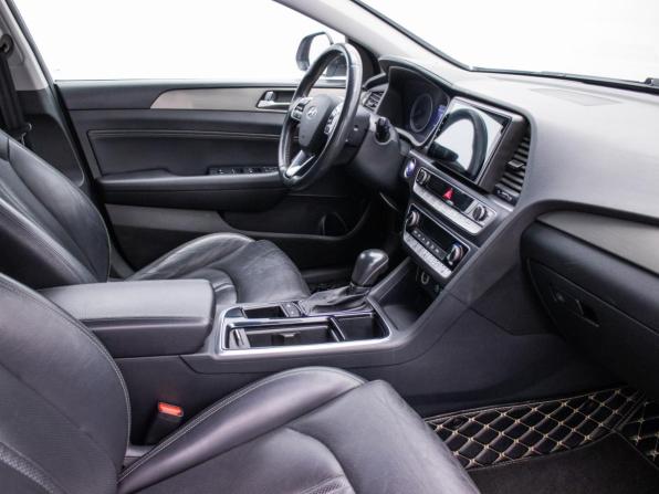 Hyundai Sonata VII (LF) Рестайлинг с пробегом 2019 года, цена 1 818 000 рублей, 100445 км, седан, Автокод Объявления