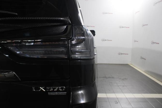 Lexus LX III Рестайлинг 2 с пробегом 2018 года, цена 9 900 000 рублей, 73750 км, внедорожник, Автокод Объявления