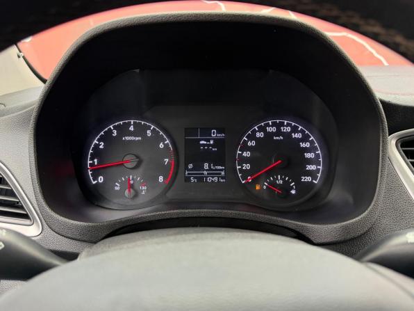 Hyundai Solaris II с пробегом 2018 года, цена 960 000 рублей, 109000 км, седан, Автокод Объявления