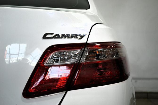 Toyota Camry VI (XV40) Рестайлинг с пробегом 2011 года, цена 1 295 000 рублей, 220000 км, седан, Автокод Объявления