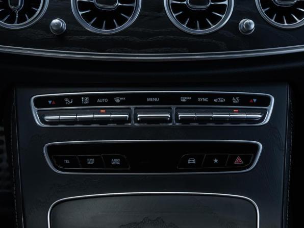 Mercedes-Benz E-Класс V (W213 S213 C238) Рестайлинг с пробегом 2021 года, цена 5 100 000 рублей, 37017 км, седан, Автокод Объявления