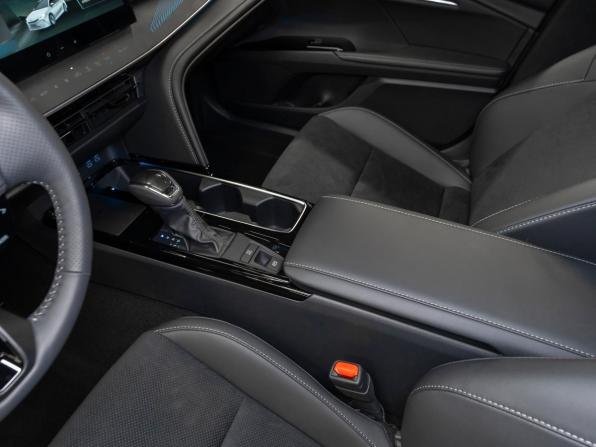 Toyota Camry IX (XV80) China Market с пробегом 2026 года, цена 4 500 000 рублей, 50 км, седан, Автокод Объявления