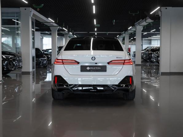 BMW 5 серии VIII (G60/G61/G68) с пробегом 2024 года, цена 6 550 000 рублей, 22543 км, седан, Автокод Объявления