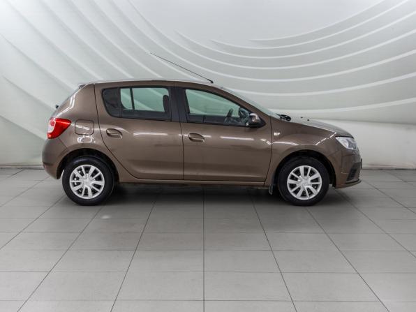 Renault Sandero II Рестайлинг с пробегом 2020 года, цена 1 068 000 рублей, 108580 км, хэтчбек, Автокод Объявления