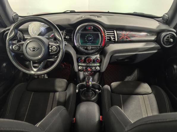 Mini Hatch III (F55/F56) Рестайлинг с пробегом 2021 года, цена 3 399 000 рублей, 66563 км, хэтчбек, Автокод Объявления