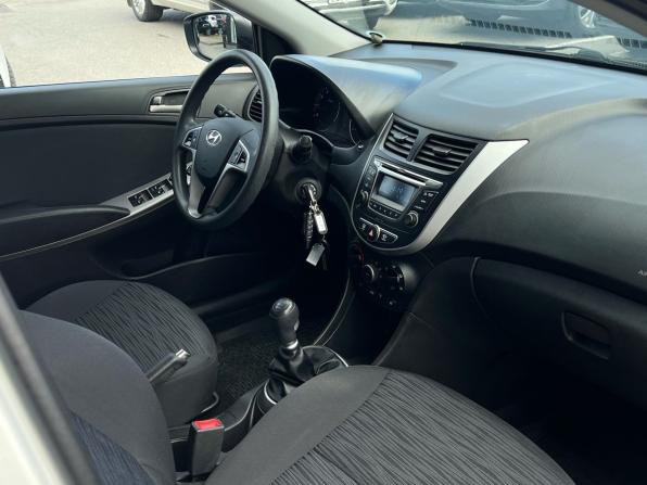 Hyundai Solaris I Рестайлинг с пробегом 2015 года, цена 1 150 000 рублей, 92267 км, седан, Автокод Объявления