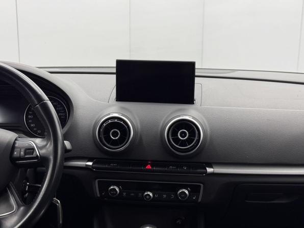Audi A3 III (8V) с пробегом 2015 года, цена 1 329 000 рублей, 188134 км, седан, Автокод Объявления