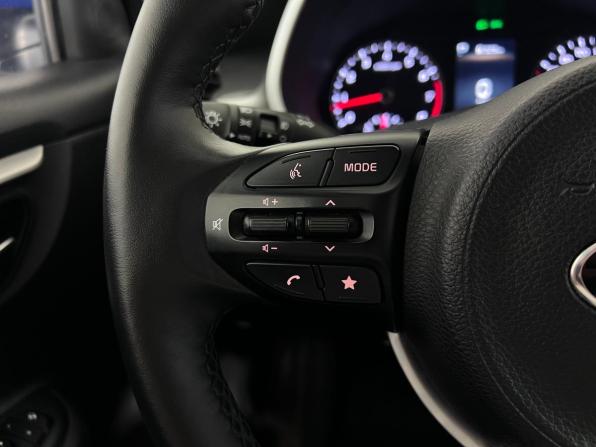 Kia Rio IV Рестайлинг с пробегом 2021 года, цена 1 934 000 рублей, 33391 км, хэтчбек, Автокод Объявления