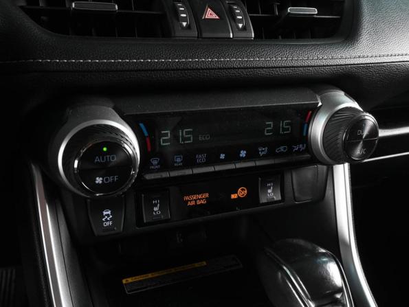Toyota RAV4 V (XA50) с пробегом 2020 года, цена 3 070 000 рублей, 96606 км, внедорожник, Автокод Объявления