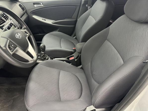 Hyundai Solaris I с пробегом 2013 года, цена 910 000 рублей, 96215 км, седан, Автокод Объявления