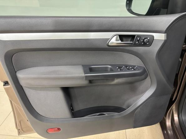 Volkswagen Touran I Рестайлинг 2 с пробегом 2014 года, цена 1 250 000 рублей, 187302 км, компактвэн, Автокод Объявления