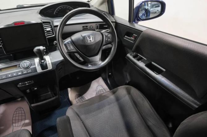 Honda Freed I с пробегом 2011 года, цена 1 049 000 рублей, 202000 км, компактвэн, Автокод Объявления
