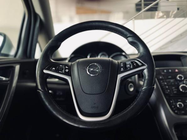 Opel Astra J Рестайлинг с пробегом 2014 года, цена 1 009 900 рублей, 156000 км, седан, Автокод Объявления