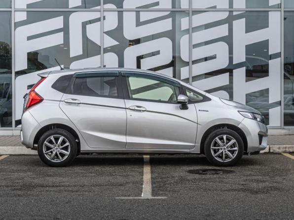 Honda Fit III Рестайлинг с пробегом 2017 года, цена 1 120 000 рублей, 122009 км, хэтчбек, Автокод Объявления