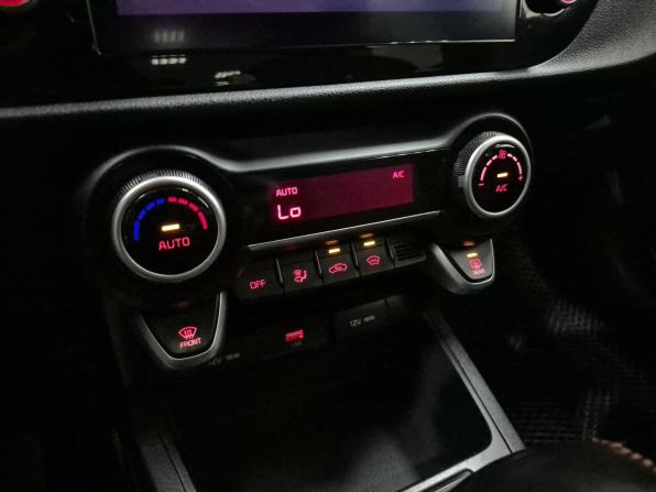 Kia Rio IV Рестайлинг с пробегом 2021 года, цена 1 620 000 рублей, 107523 км, седан, Автокод Объявления