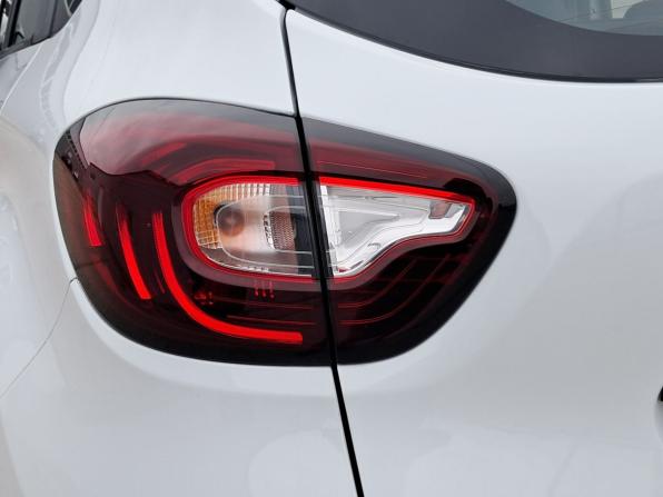 Renault Kaptur I Рестайлинг с пробегом 2021 года, цена 1 375 000 рублей, 92125 км, внедорожник, Автокод Объявления