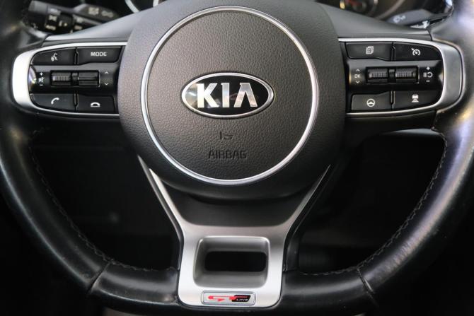 Kia K5 III с пробегом 2020 года, цена 2 369 000 рублей, 100600 км, седан, Автокод Объявления