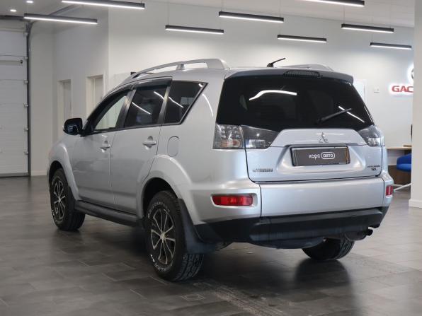 Mitsubishi Outlander II Рестайлинг с пробегом 2010 года, цена 989 000 рублей, 167449 км, внедорожник, Автокод Объявления