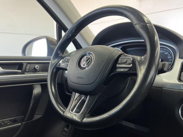 Volkswagen Touareg II с пробегом 2014 года, цена 2 199 000 рублей, 280512 км, внедорожник, Автокод Объявления