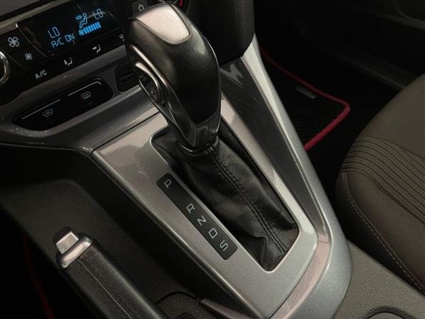 Ford Focus III с пробегом 2013 года, цена 750 000 рублей, 186734 км, хэтчбек, Автокод Объявления