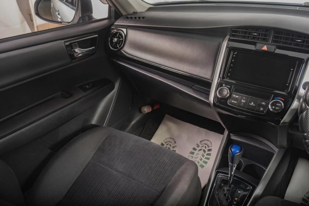 Toyota Corolla XI (E160 E170) Рестайлинг 2 Томск  - изображение 11