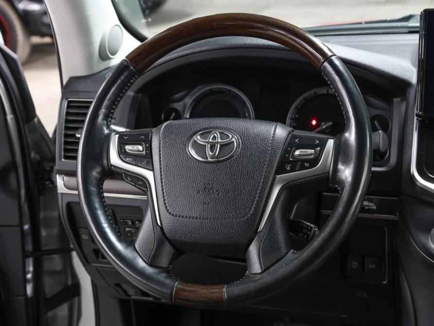 Toyota Land Cruiser 200 Series Рестайлинг 2 Москва  - изображение 17