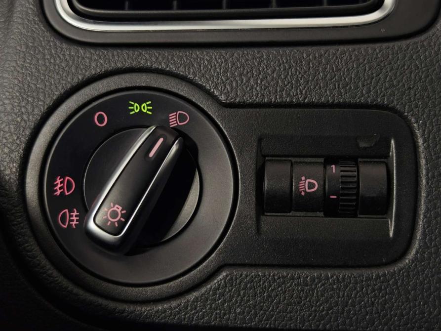 Volkswagen Polo V Санкт-Петербург  - изображение 17