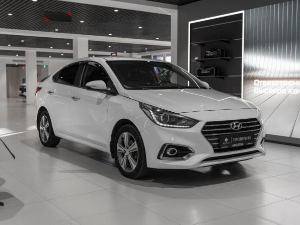 Hyundai Solaris II с пробегом 2018 года, цена 1 350 000 рублей, 168493 км, седан, Автокод Объявления