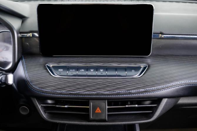 Haval Jolion I с пробегом 2023 года, цена 1 699 000 рублей, 128000 км, внедорожник, Автокод Объявления