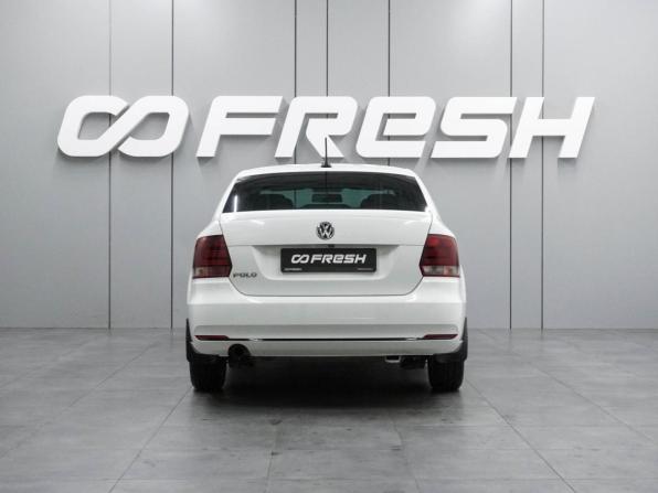 Volkswagen Polo V Рестайлинг с пробегом 2019 года, цена 1 399 000 рублей, 124874 км, седан, Автокод Объявления