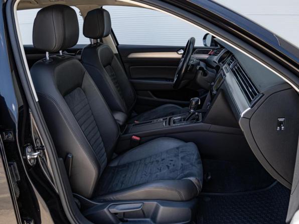 Volkswagen Passat B8 с пробегом 2016 года, цена 2 067 000 рублей, 226577 км, универсал, Автокод Объявления