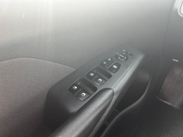 Hyundai Solaris II с пробегом 2019 года, цена 1 329 800 рублей, 119117 км, седан, Автокод Объявления