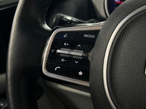 Kia Carnival IV с пробегом 2022 года, цена 2 620 000 рублей, 209833 км, минивэн, Автокод Объявления
