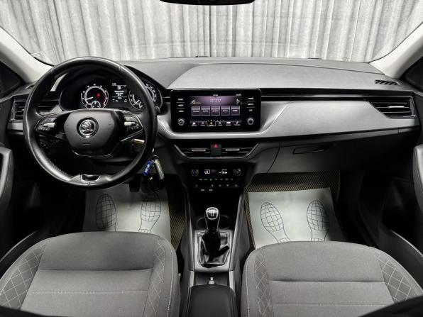Skoda Rapid II с пробегом 2021 года, цена 1 520 000 рублей, 92388 км, лифтбек, Автокод Объявления