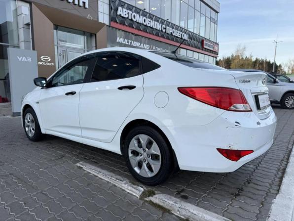 Hyundai Solaris I Рестайлинг с пробегом 2015 года, цена 887 250 рублей, 129445 км, седан, Автокод Объявления