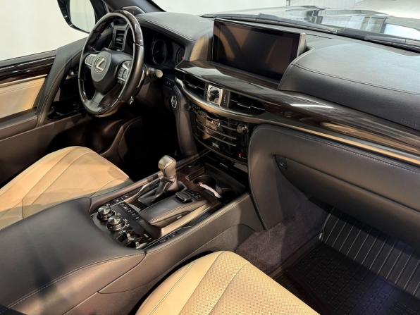 Lexus LX III Рестайлинг 2 с пробегом 2015 года, цена 7 990 000 рублей, 75000 км, внедорожник, Автокод Объявления