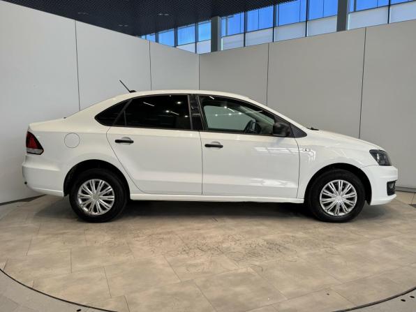 Volkswagen Polo V Рестайлинг с пробегом 2017 года, цена 960 000 рублей, 161584 км, седан, Автокод Объявления
