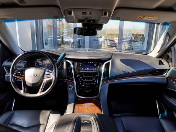 Cadillac Escalade IV с пробегом 2019 года, цена 5 350 000 рублей, 95850 км, внедорожник, Автокод Объявления