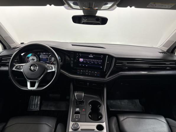 Volkswagen Touareg III с пробегом 2019 года, цена 5 390 000 рублей, 98489 км, внедорожник, Автокод Объявления