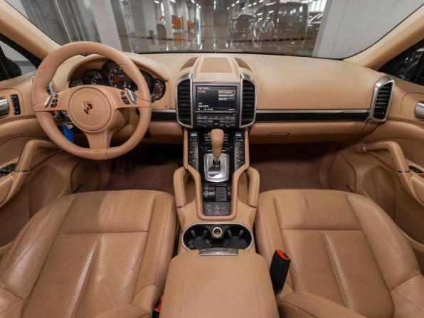 Porsche Cayenne II (958) с пробегом 2011 года, цена 1 895 000 рублей, 248920 км, внедорожник, Автокод Объявления